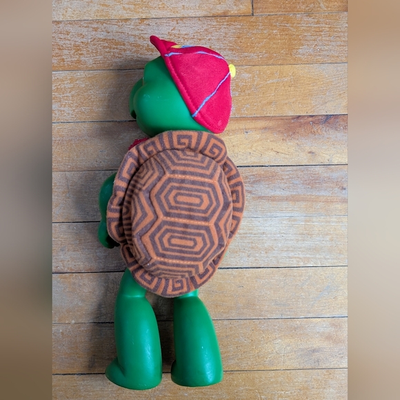 Green Turtle Benjamin - Picture 7 of 8